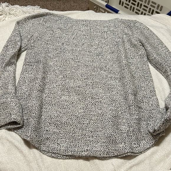 Loft Gray / Black Sweater - Picture 6 of 6